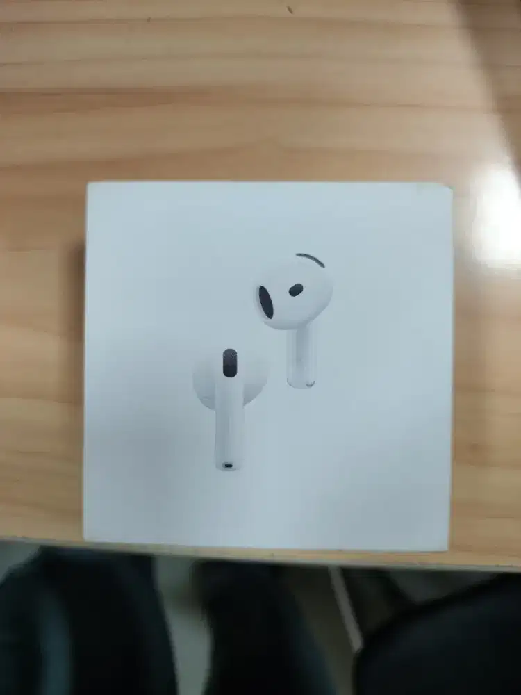 Apple AirPods 4 ANC (USB-C)

AirPods Generasi 4 dengan ANC