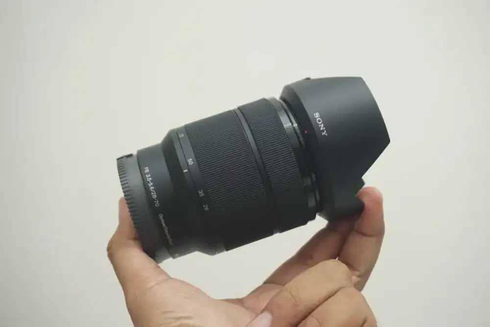 SONY FE 28-70mm OSS MULUS Lensa Mirrorless 28-70 mm A7 II A7R A7S