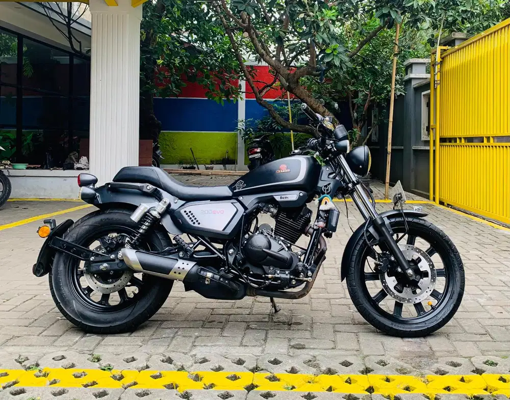Benelli motobi 200 evo