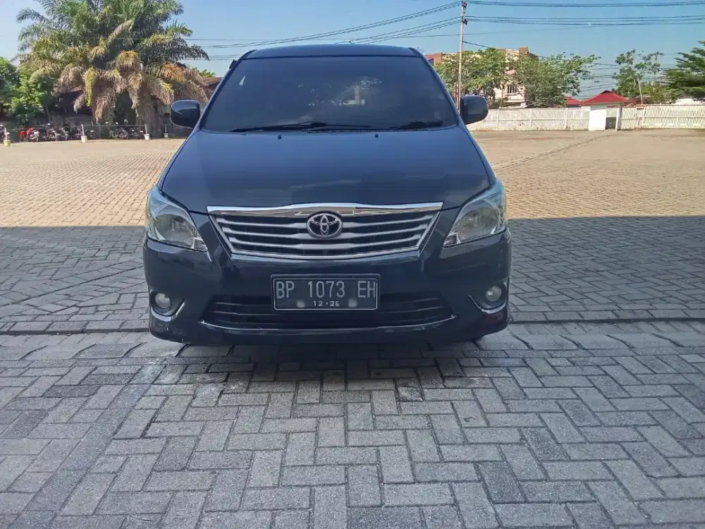 Kijang Innova G 2012 matic