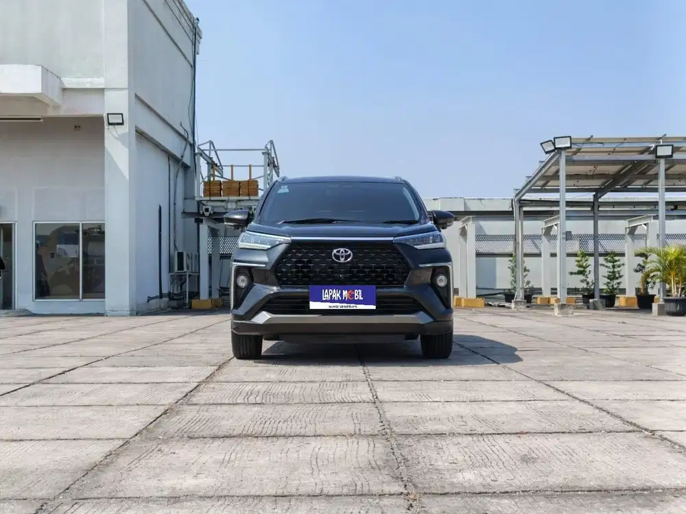 Toyota New Avanza Veloz 1.5 Q Non TSS Matic AT 2022 Hitam KM 46RB