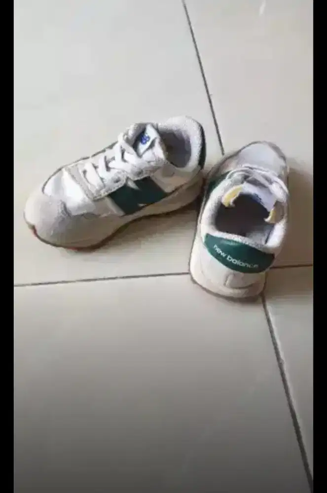 SEPATU ANAK ORI NEW BALANCE