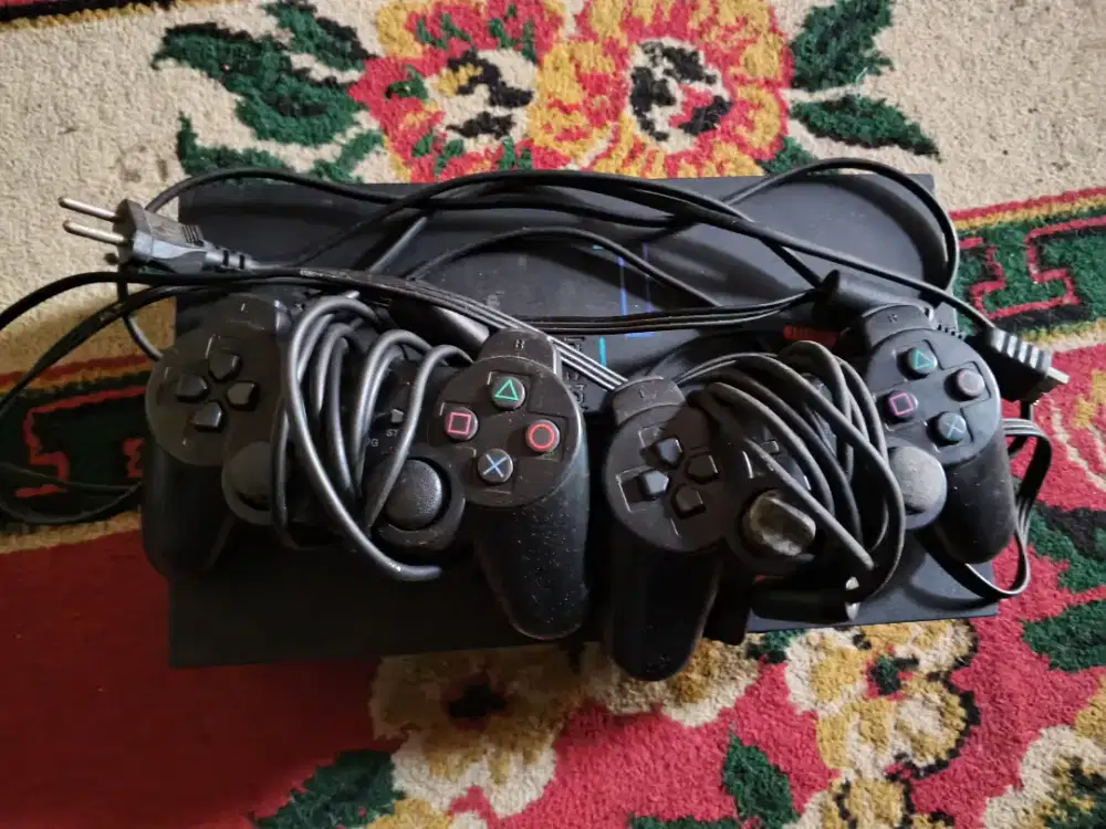 PS2 FAT + 2 Stik Normal (Minus Kabel AV)