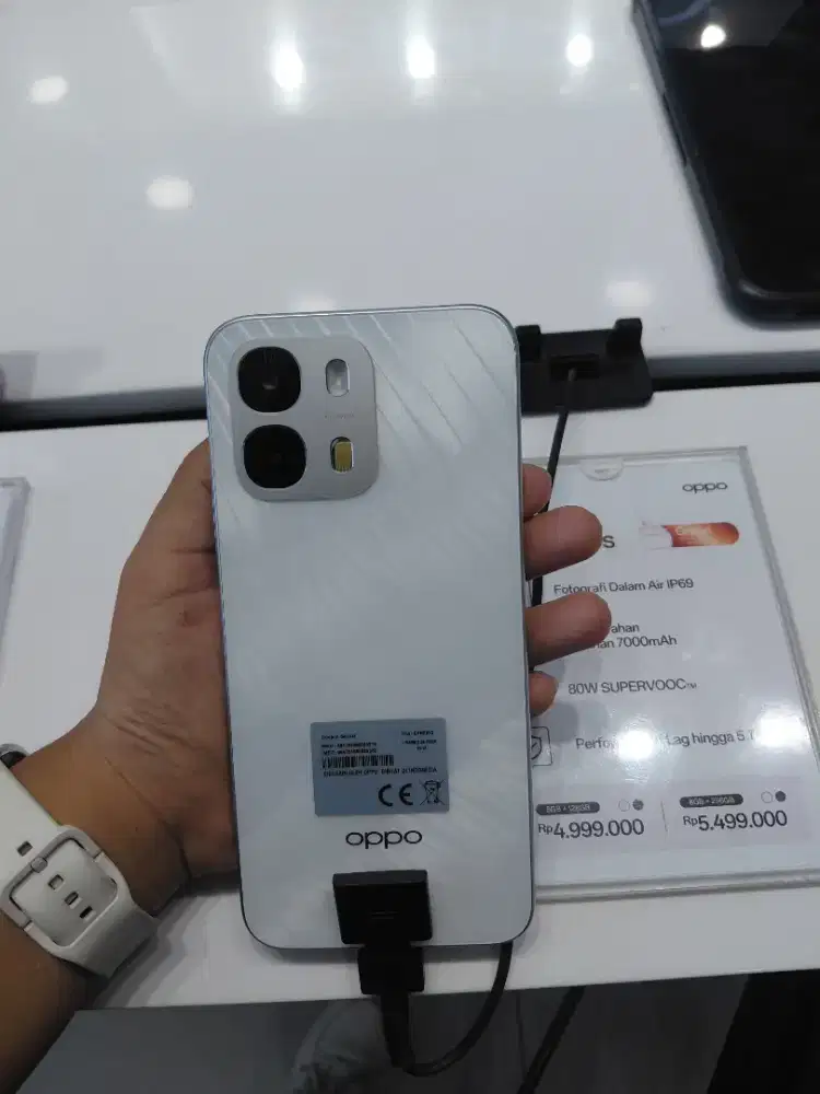 OPPO A6s 8/128  free oppo enco buds