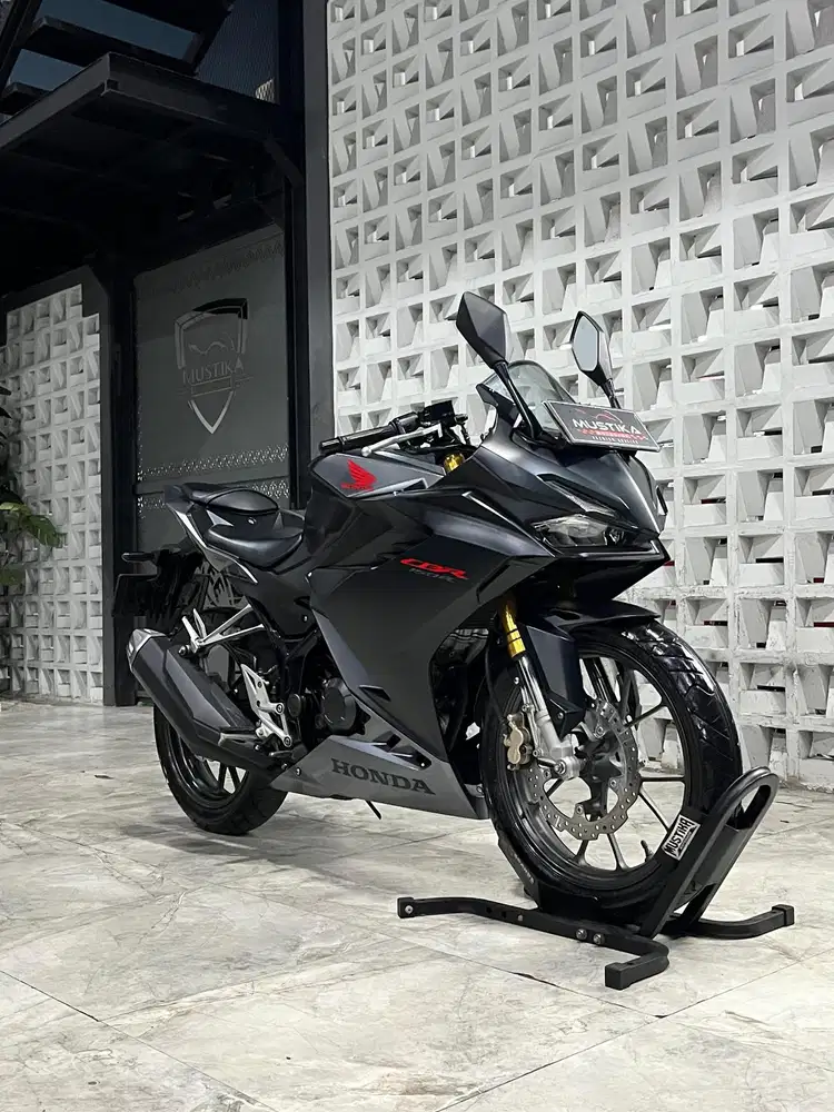 Termurah‼️Honda CBR 150R 2022. Plat L Sby. DANNY Mustika Sulfat Malang