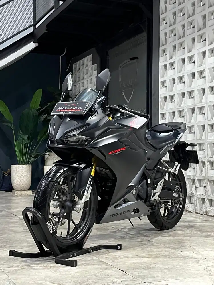 DP 500rb‼️Honda CBR 150R 2022.DANNY Mustika Motor Sulfat