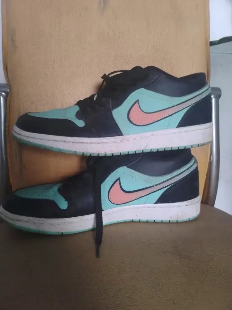 Sepatu AIR JORDAN 1 SE TROPICAL TWIST