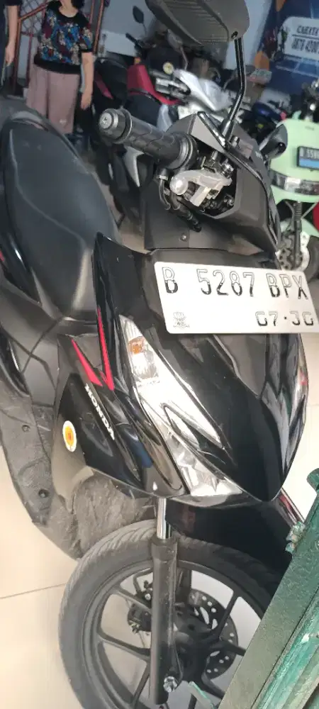 Dijual Cash Kredit Motor Beat CBS Tahun 2025 Km Rendah 681