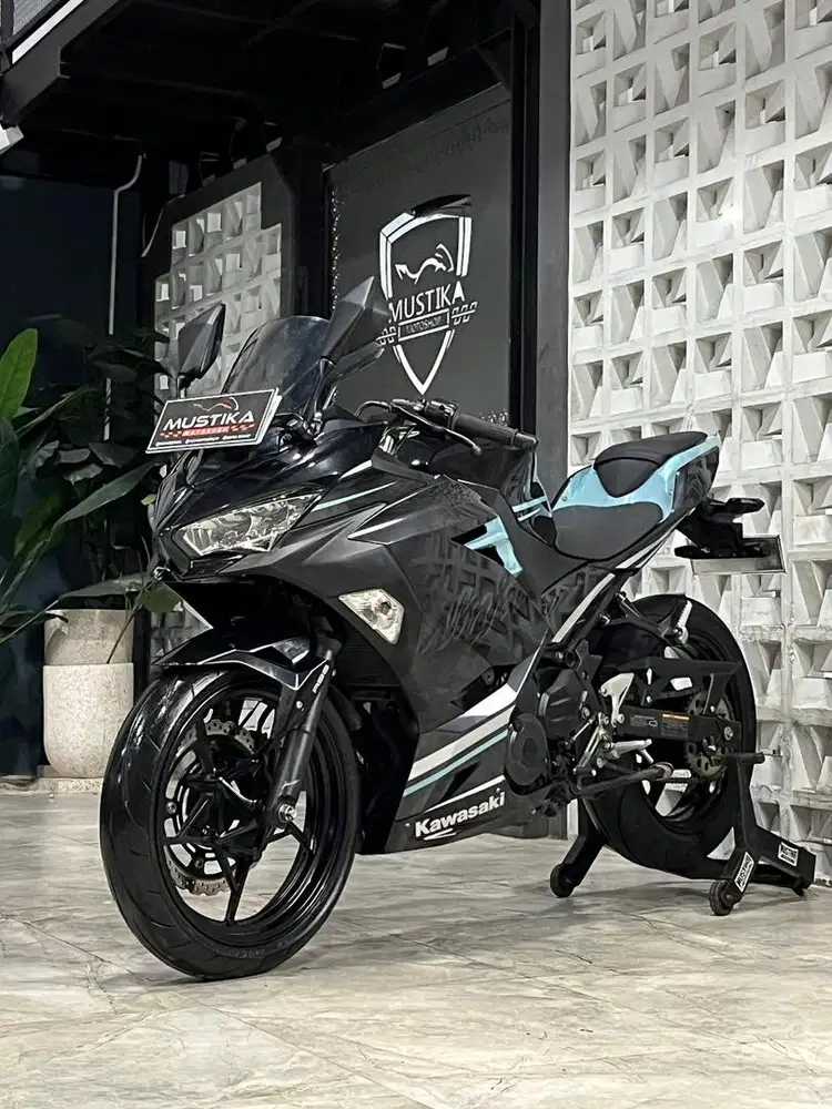 Tipe Tertinggi!!Kawasaki Ninja 250 ABS Keyless th 2020 - Ayu Mustika