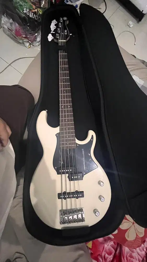 YAMAHA B235 Include tas nya