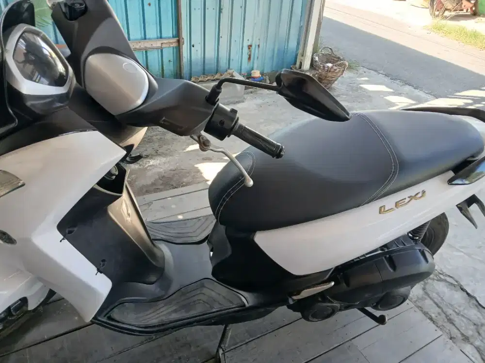 Di jual lexi tahun 2020