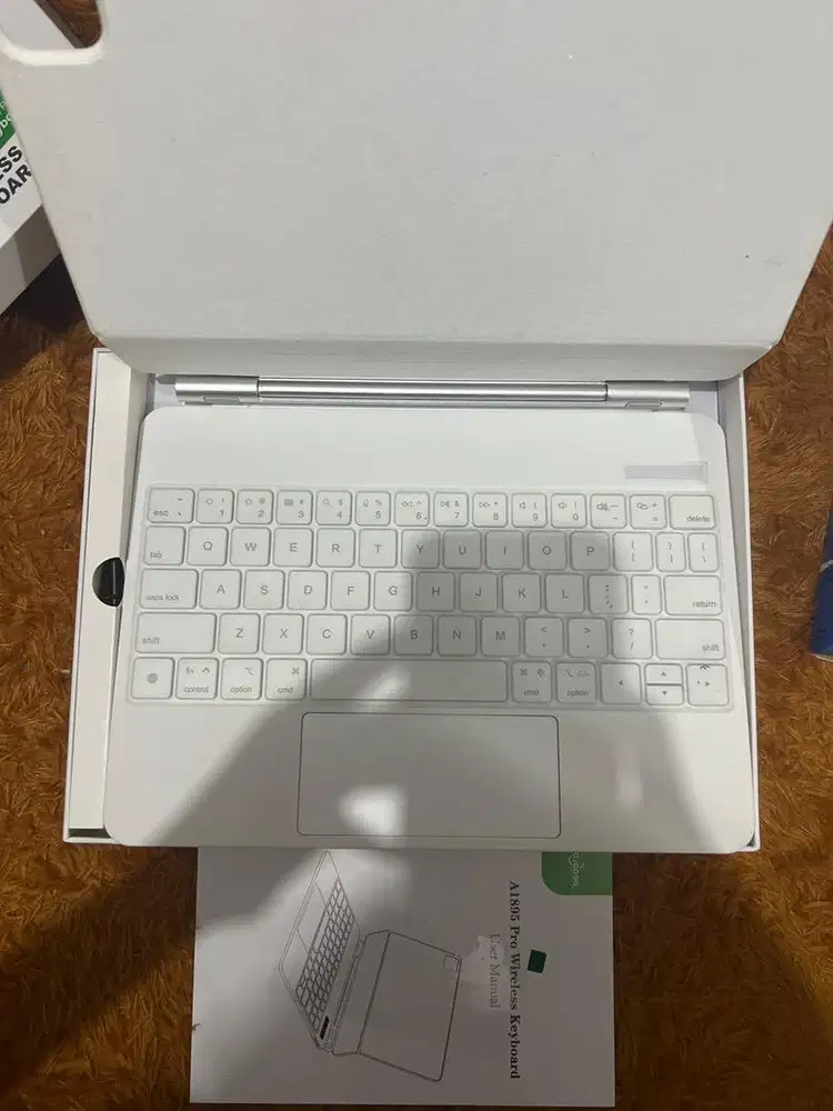 Wireless keyboard case
