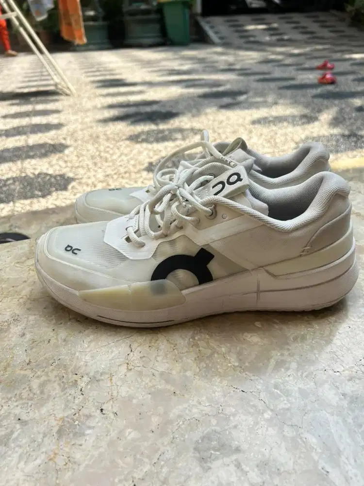 Sepatu Tennis On Roger Pro 2