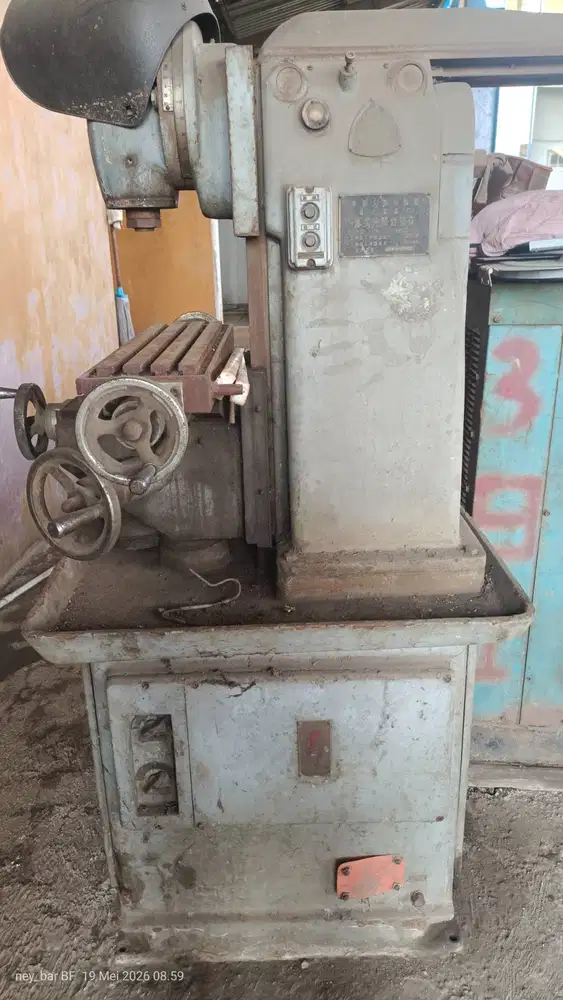 Mesin drilling dan milling X6012