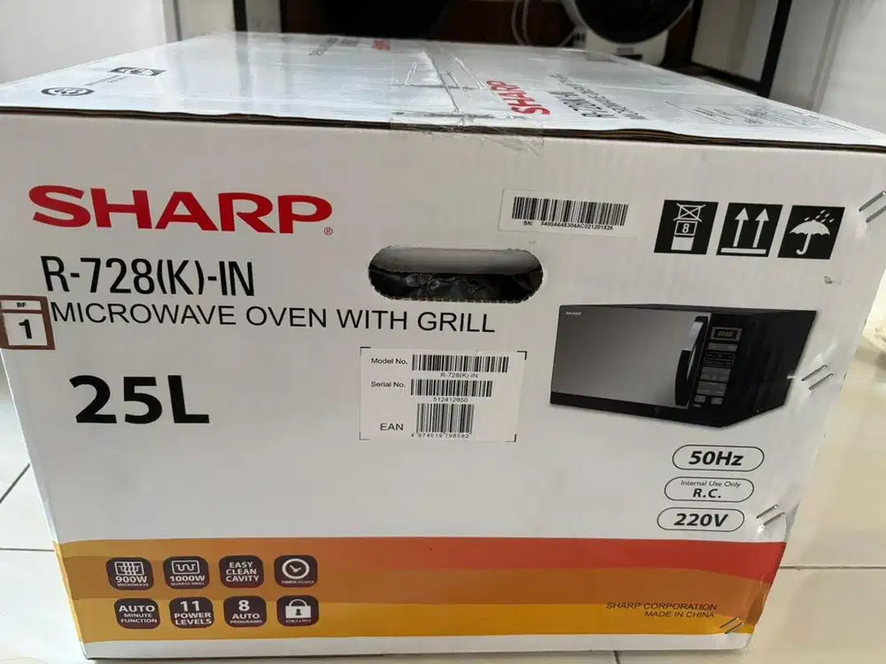 Microwave oven with grill