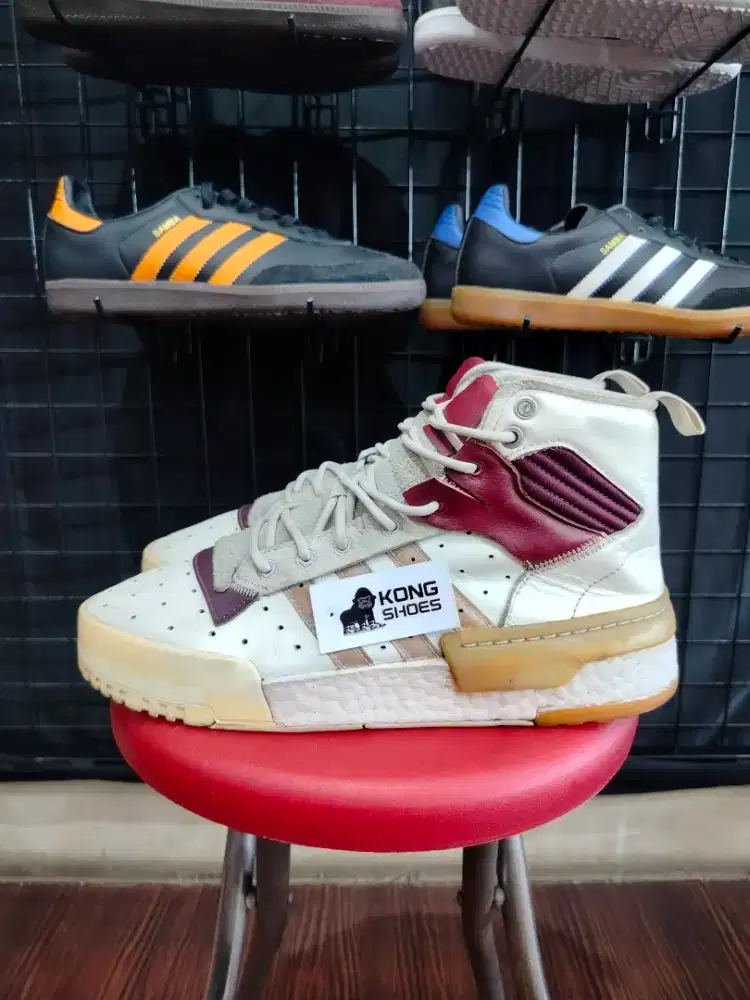 SEPATU ADI RIVALRY RM WHITE BURGUNDY
