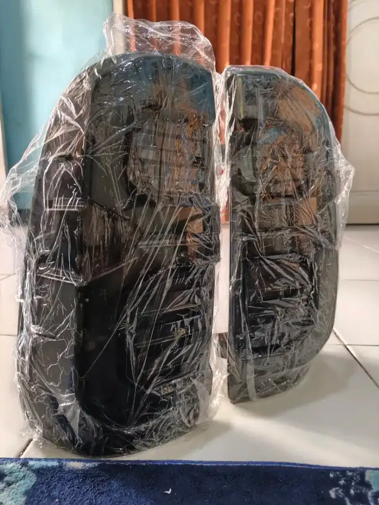 Lampu led belakang hilux Mitsubishi