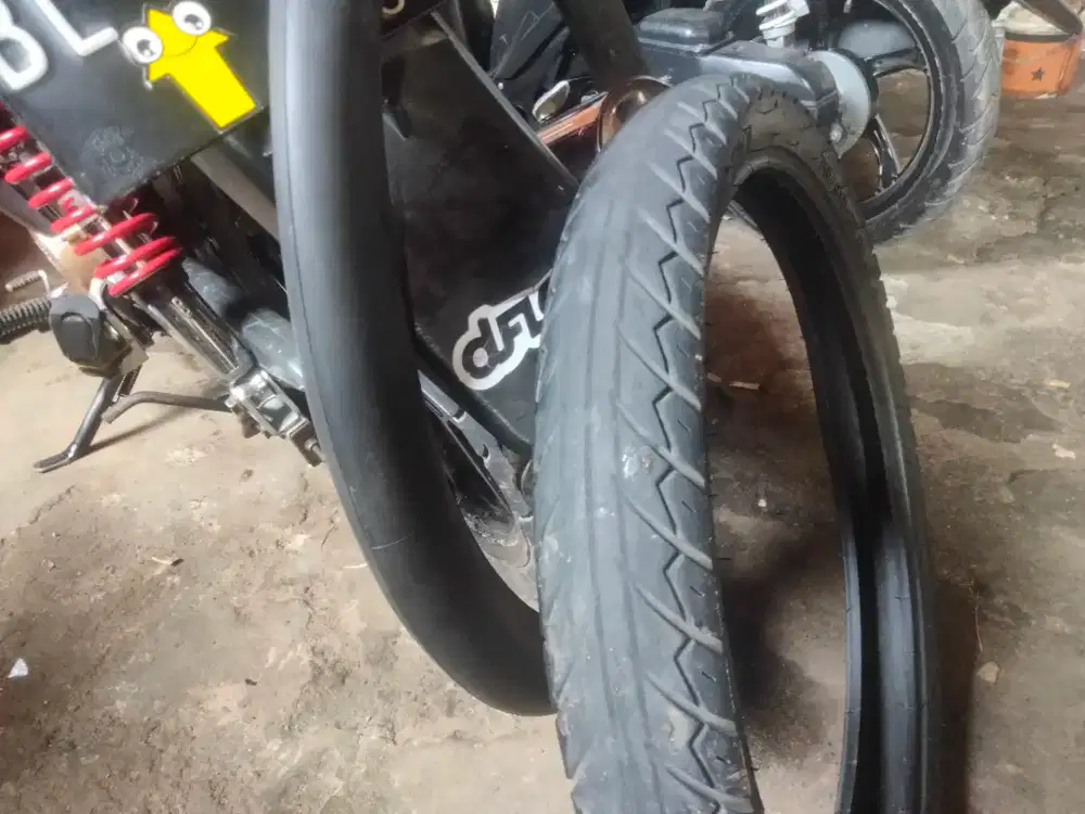 Ban standar Honda depan