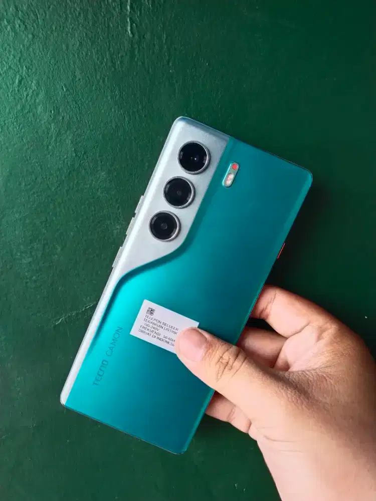 Tecno camon 40 Pro