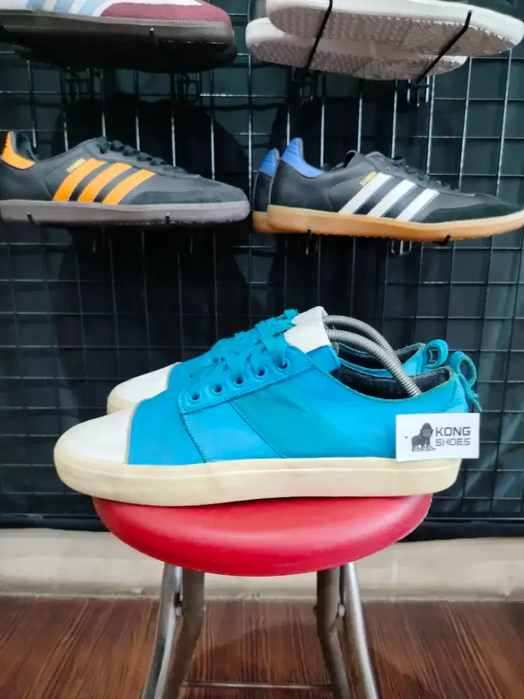 SEPATU ADI CASUAL CANVAS BLUE WHITE