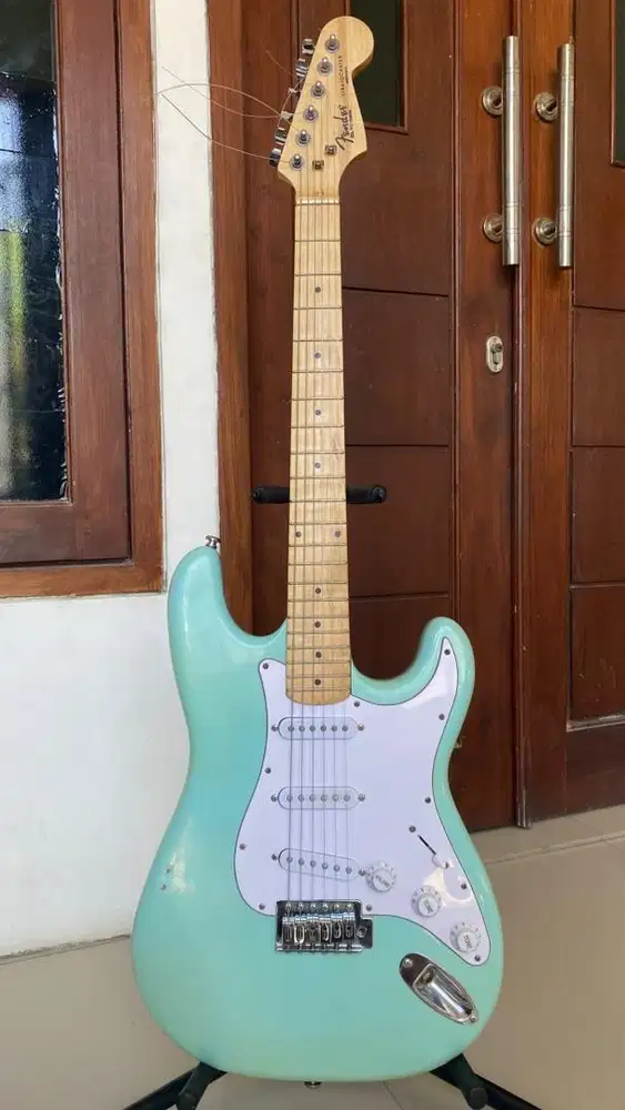 Gitar fender stratocaster custom