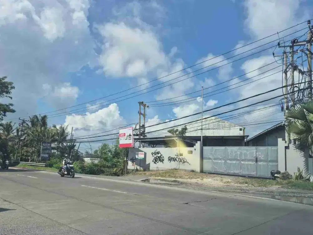Gudang Kantor dan Showroom di jalan utama Prof IB Mantra Ketewel