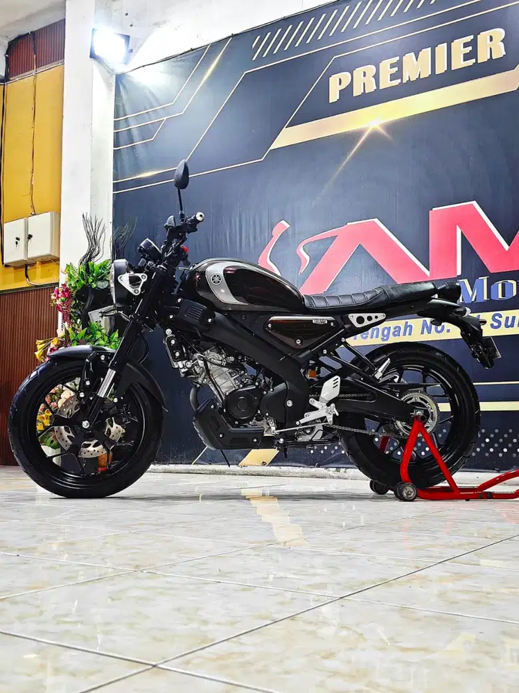 Yamaha XSR 155 VVA Odo 300 perak Reg 2026 like new