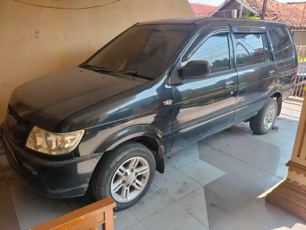 Isuzu Panther LM 2006