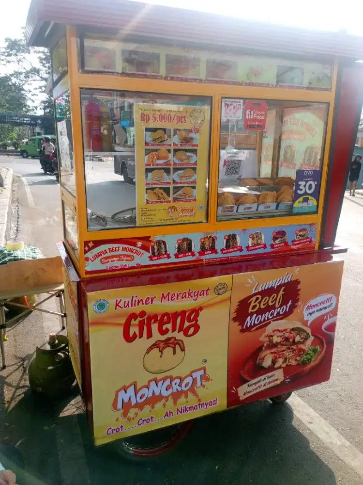Jaga Stand Cireng Moncrot dan Lumpia Beef