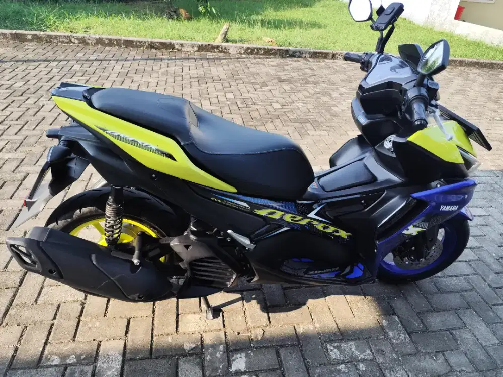 Aerox Kuning Biru KM Rendah