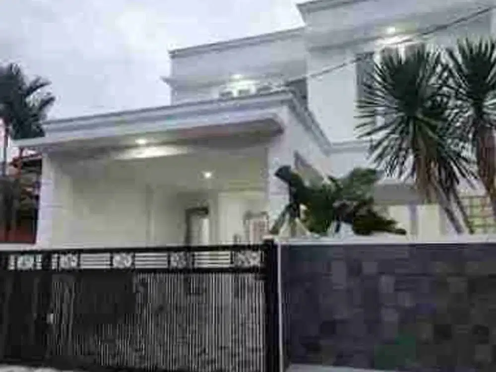 rumah 2 lantai berkelas harga murah di Galaxy