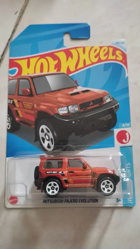 Hot Wheels Mitsubishi Pajero Evolution Orange