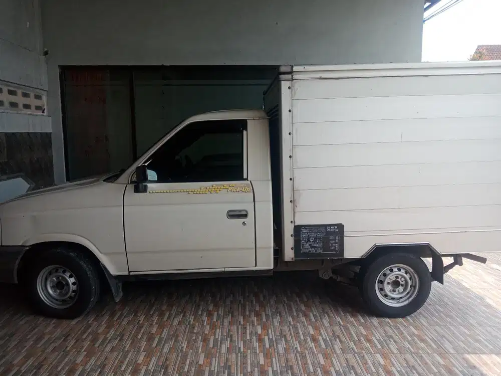 Isuzu Panther box 2009 Diesel