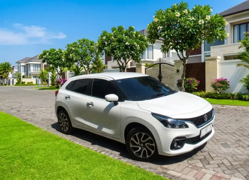 baleno Hatchback Automatic putih odo 10 rb an 2024