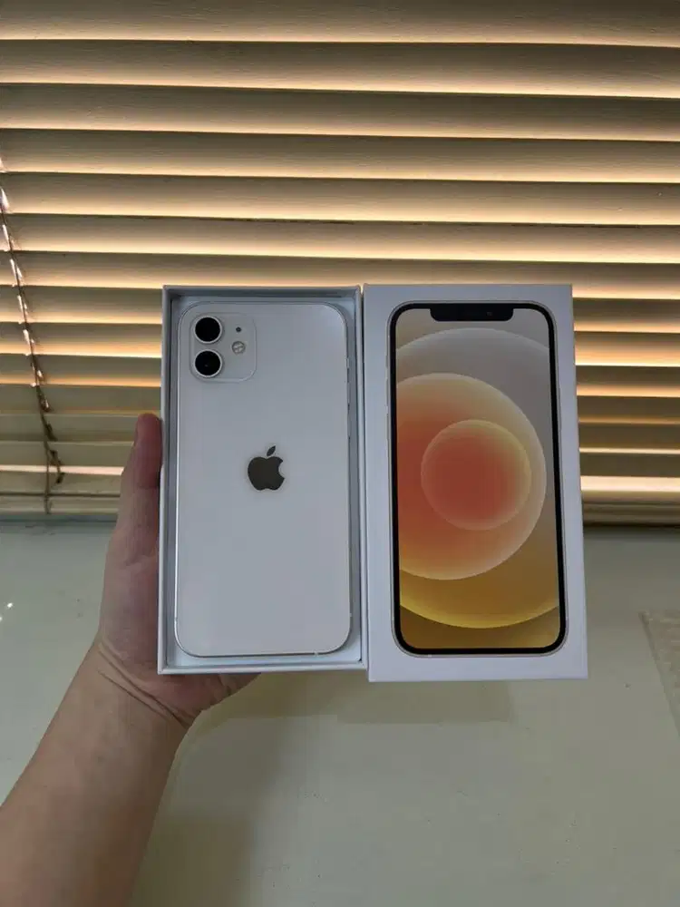 iphone 12 64 White