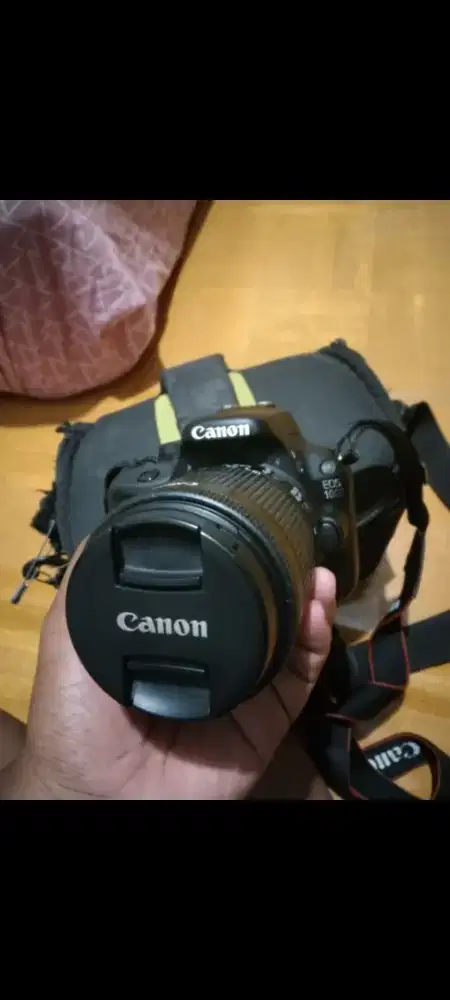 Camera canon d100