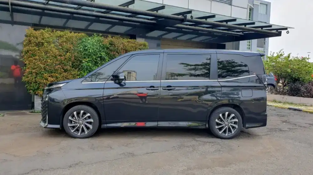 Toyota Voxy 2.0 CVT TSS Camera 360 AT 2023