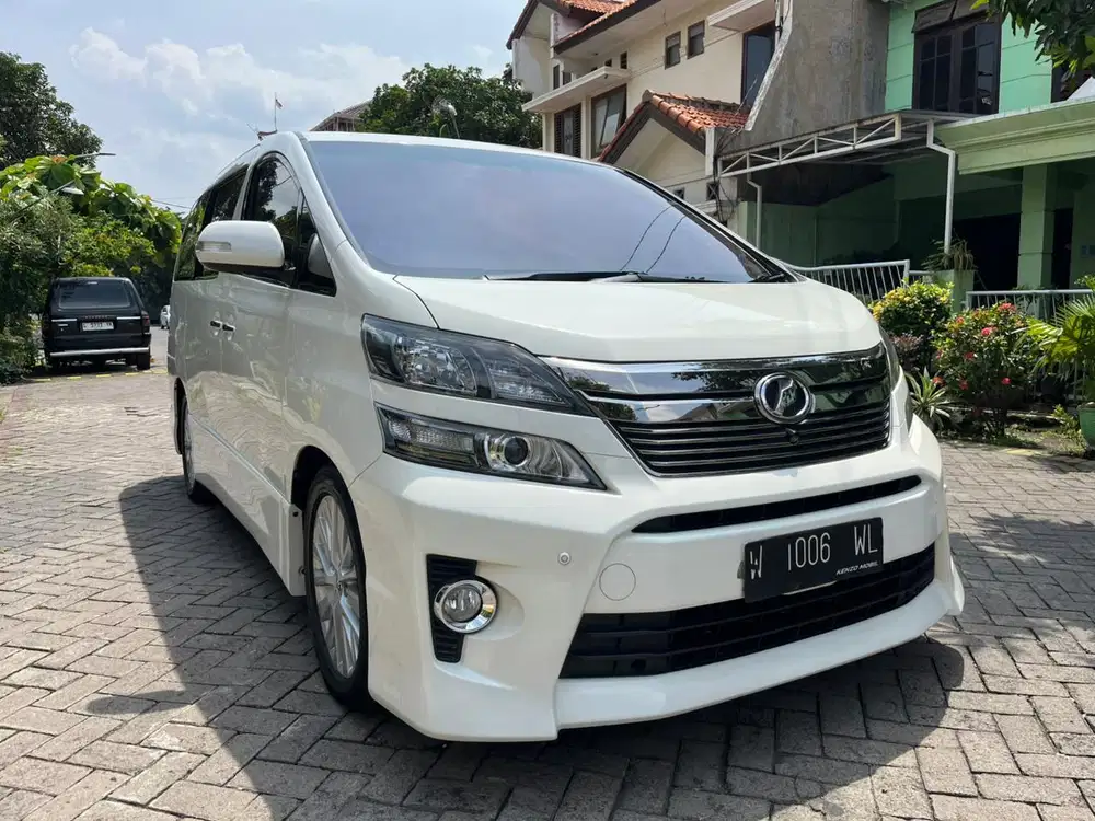 VELLFIRE 2.4 Z PREM SOUND AT 2013