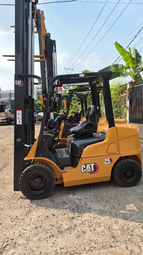 Forklift 2,5 Ton Caterpillar 2021