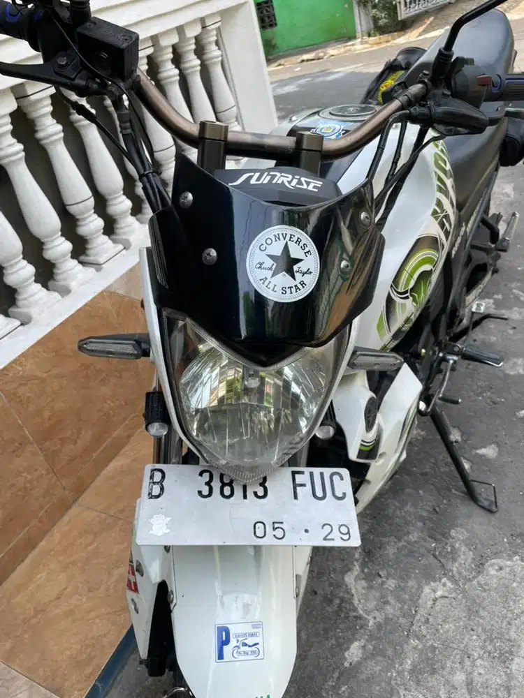 Motor Yamaha Byson Tahun 2014 Putih + Pajak Hidup Mulus Terawat