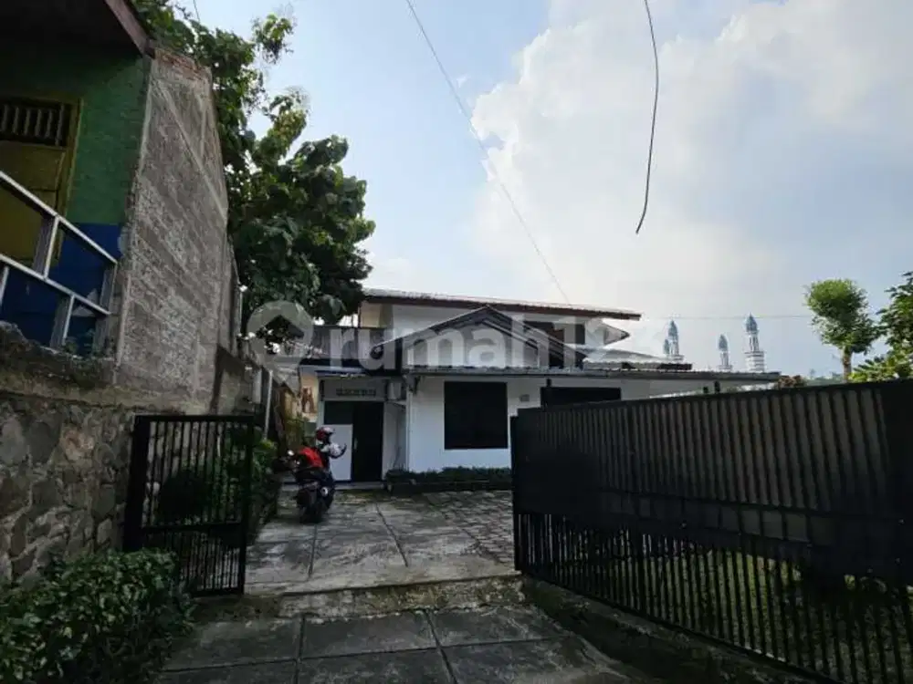 Rumah 2 Lantai di Cipayung, Depok Siap Huni Rasa Cottage