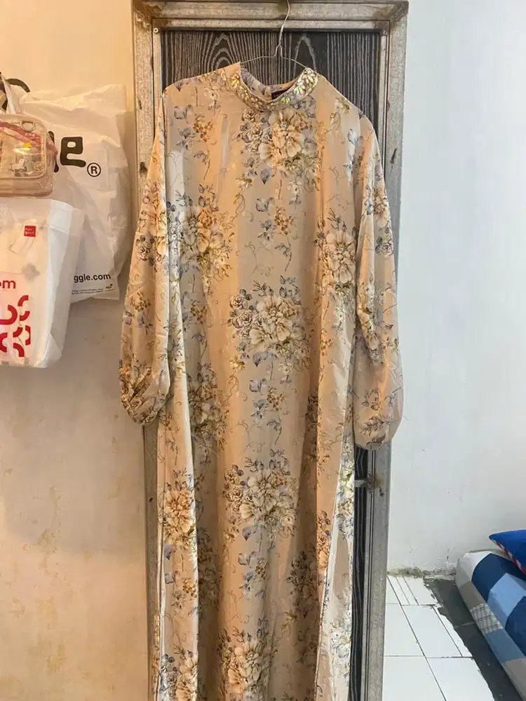 Dress silk premium