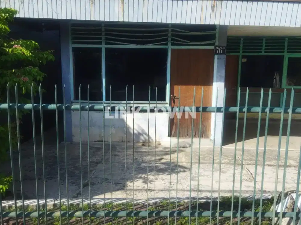 Sangat Murah Rumah Dekat Pusat Kota Surabaya di Bratang