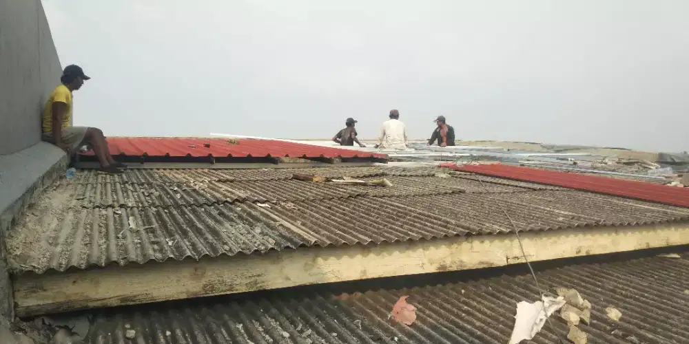 TUKANG PERBAIKAN ATAP
