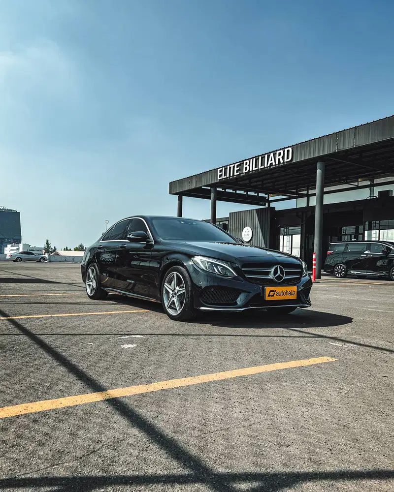 MERCEDES-BENZ C300 AMG W205 2018