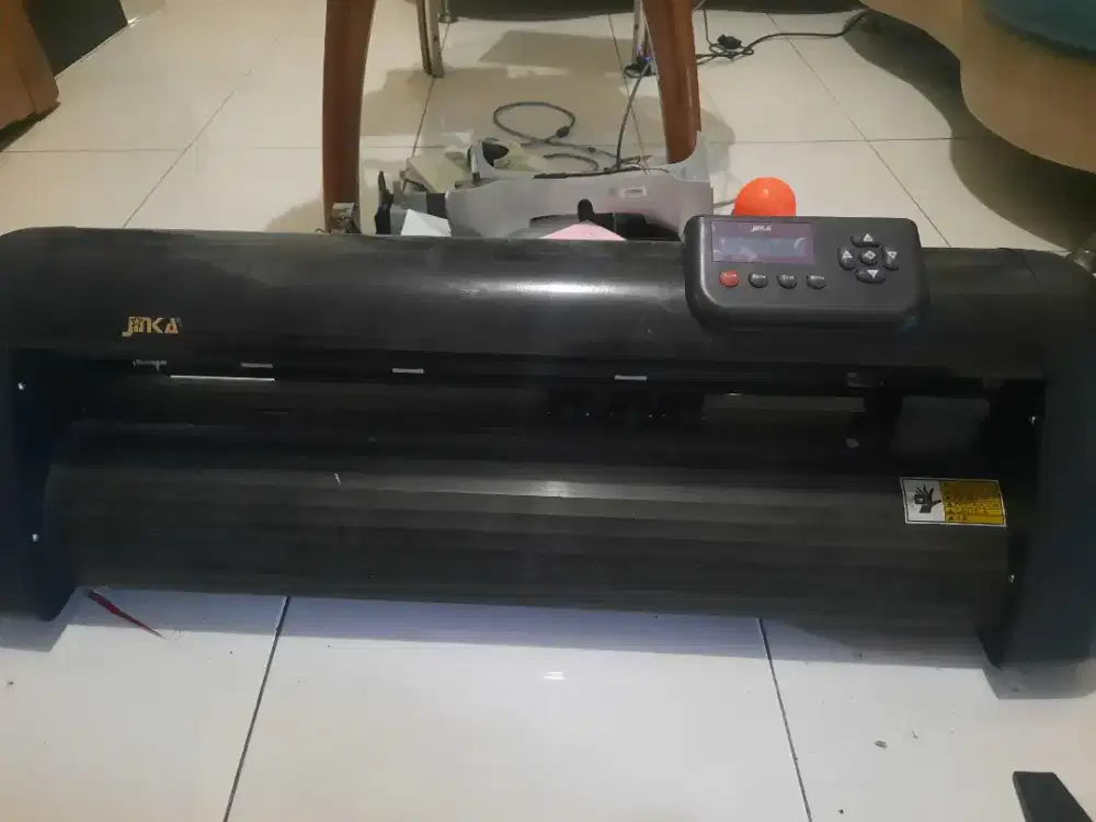 Mesin cutting sticker JINKA GC24