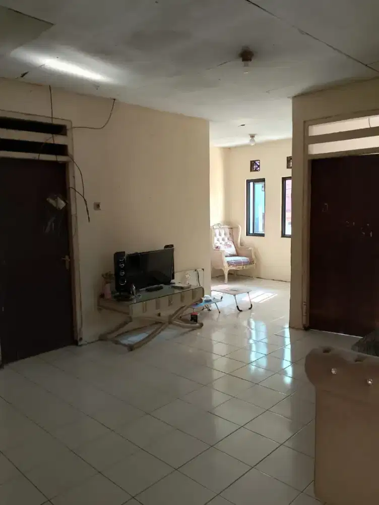 Dijual/ Kontrakan Rumah, Fasum Lapangan tenis, Basket/futsal