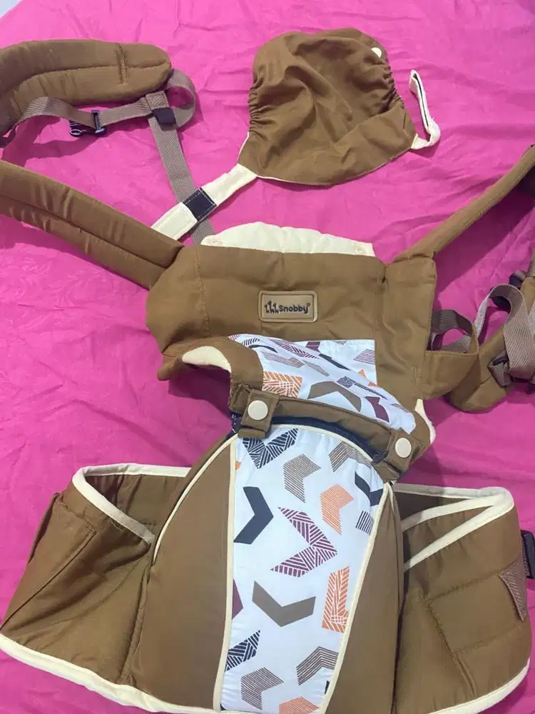 Gendongan hipseat bayi