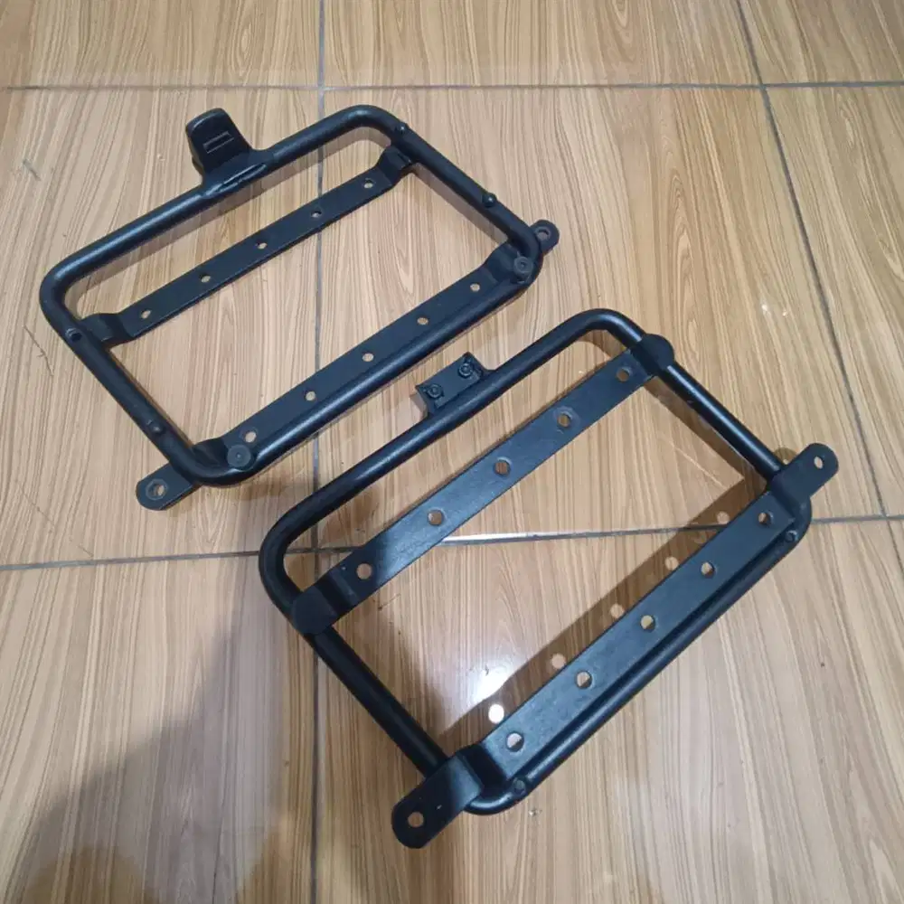 Bracket Box Givi SB2000 Original Side Bracket Side Box Givi Monokey
