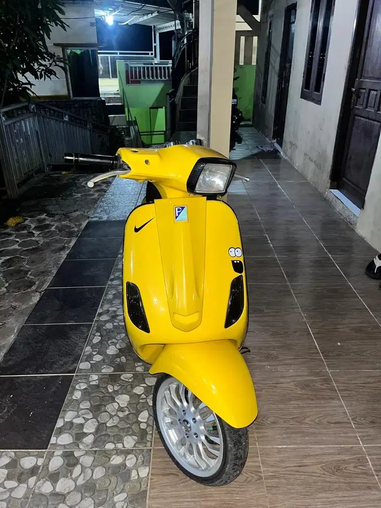 Vespa S LX 125 tahun 2015
